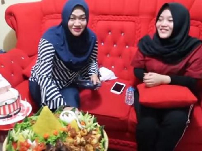kenangan manis kulineran lina sule dan keluarga