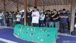 Momen Pemakaman Maestro Jaipongan Gugum Gumbira
