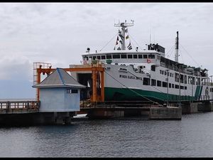 Cuaca Buruk di Perairan NTT, Pelayaran KM Windu Karsa Dwytia Ditunda