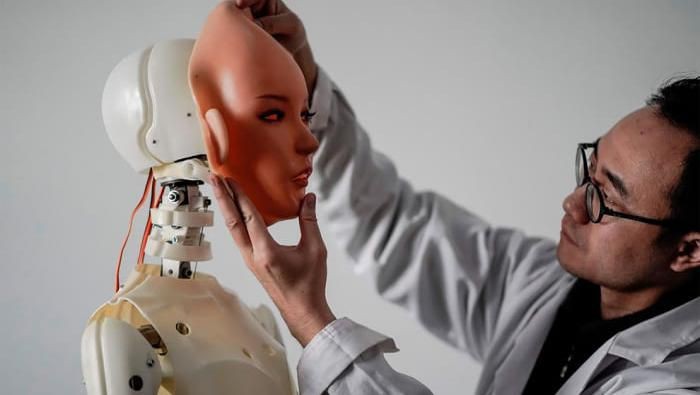 China menjadi salah satu negara penghasil robot seks di dunia. Begini cara mereka membuatnya.