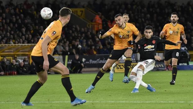 MU ditahan imbang Wolverhampton tanpa gol.