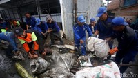 Seperti diketahui Gubernur DKI Jakarta Anies Baswedan menyerukan pesan kerja bakti bersama warga Jakarta pada hari Minggu (5/1), usai banjir melanda sejumlah wilayah di Ibu Kota.