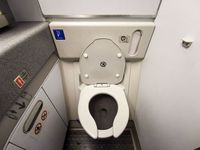 Toilet pesawat 