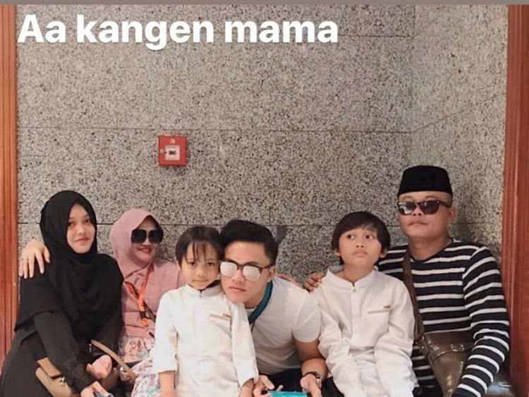 Aa Kangen Mama! Jeritan Rizky Febian Usai Lina Meninggal Dunia