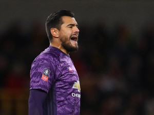 Kiper MU Bangun Taman Bermain Kelewat Besar, Tetangganya Ngomel