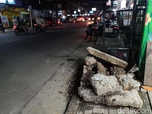 Warga Keluhkan Puing Beton Sisa Pelebaran Jalan, Pemkot Depok Angkat Suara