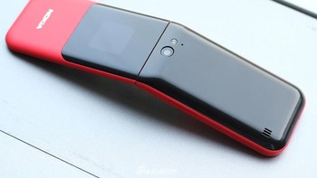 Kameranya 2 megapixel dengan baterai 1.500 mAh. Foto: Sina Mobile