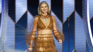 Foto: Deretan Artis Berbusana Terburuk di Golden Globes 2020