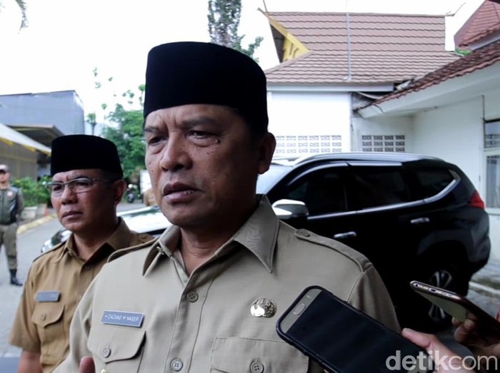 Bupati Bandung Dadang Naser
