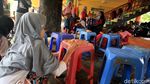 Semangat Siswa SD di Bintaro Kerja Bakti di Sekolah Pascabanjir
