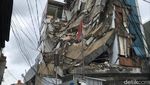 Potret Ruko 4 Lantai yang Roboh di Slipi Jakbar