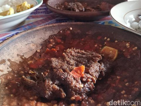 Empal Sambal Bajak