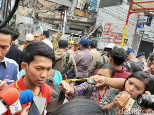 Pegawai Cerita Detik-detik Saat Gedung di Slipi Ambruk