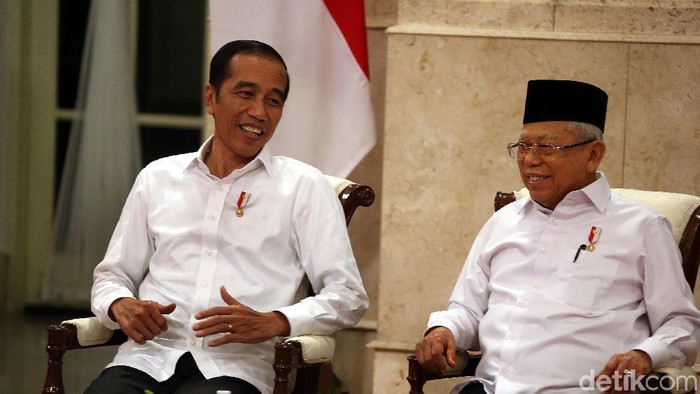 Presiden Joko Widodo (Jokowi)membuka SIdang Kabinet Paripurna (SKP) perdana di Tahun 2020, yang berlangsung di Istana Negara, Jakarta, Senin (6/1/2020).