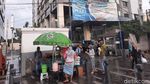 Potret PKL di Trotoar Jalan Salemba Raya yang Ditolak Warga