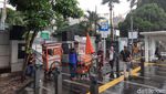 Potret PKL di Trotoar Jalan Salemba Raya yang Ditolak Warga