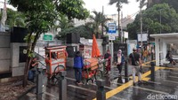 Pemerintah Kota Administrasi Jakarta Pusat mengatakan hanya ada satu titik PKL di sepanjang Jalan Kramat-Salemba Raya. Adanya penolakan dari warga membuat pemerintah menjamin penataan tidak kumuh. (Foto: Yogi Ernes/detikcom)