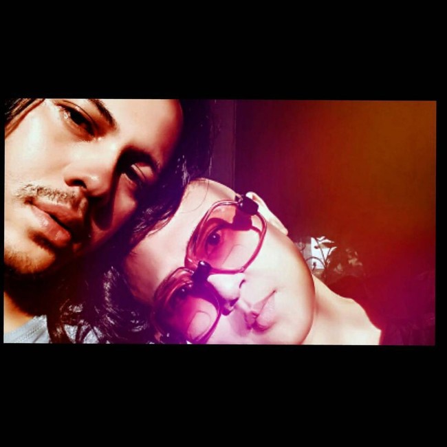 Cinta sejati memang tidak mengenal keadaan. Meski sang aktris mengalami perubahan fisik drastis, seperti kebotakan, namun Mayky justru jatuh hati pada Ria.  Foto: dok. Instagram