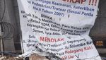 Potret PKL di Trotoar Jalan Salemba Raya yang Ditolak Warga
