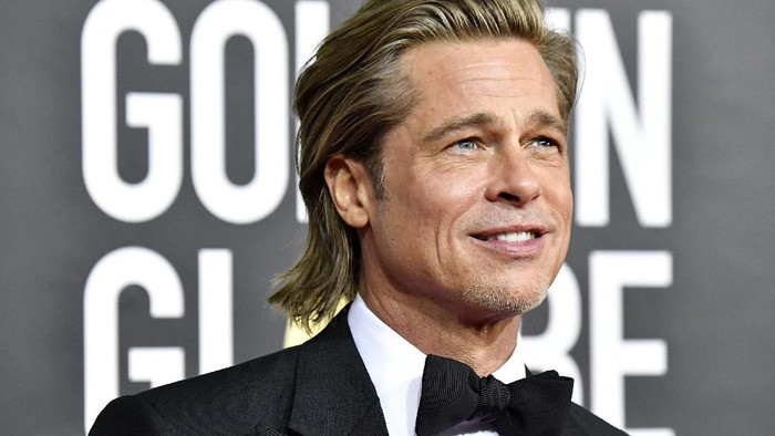 BEVERLY HILLS, CALIFORNIA - JANUARY 05: Brad Pitt attends the 77th Annual Golden Globe Awards at The Beverly Hilton Hotel on January 05, 2020 in Beverly Hills, California. (Photo by Frazer Harrison/Getty Images)