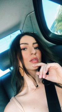 Kaylen Ward memberikan foto tanpa busananya kepada orang-orang yang berdonasi untuk kebakaran hutan Australia