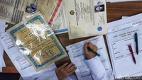 Pelayanan restorasi dokumen tersebut meliputi Kartu Keluarga, Akte Perkawinan, Akte Kelahiran, KTP, Sertifikat Tanah, Ijasah dll.