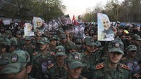 Perdana Menteri (PM) Irak, Adel Abdul Mahdi, menghadiri rapat luar biasa di parlemen yang membahas serangan AS yang menewaskan Soleimani. Dalam rapat itu, PM Abdul Mahdi mengecam serangan AS sebagai pembunuhan politik.