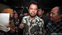 Uang tersebut berkaitan proses pengangkatan Muafaq sebagai Kepala Kantor Kementerian Agama Kabupaten Gresik.