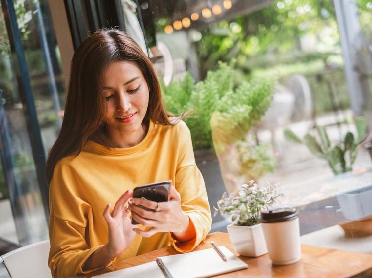 10 Chat Konyol Pembeli Online Shop, Bikin Penjual Emosi Hingga Senyum Miris