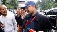 Novel mengaku hadir untuk memberikan keterangan kepada penyidik.