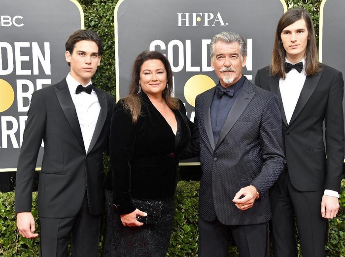 Pierce Brosnan BEVERLY HILLS, CALIFORNIA - JANUARY 05: (L-R) Dylan Brosnan, Keely Shaye Brosnan, Pierce Brosnan, and Paris Brosnan attend the 77th Annual Golden Globe Awards at The Beverly Hilton Hotel on January 05, 2020 in Beverly Hills, California. (Photo by Frazer Harrison/Getty Images)