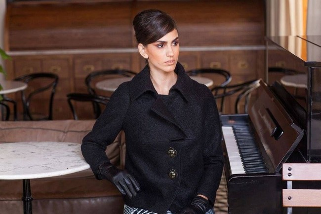 Yara Mashour, pemimpin redaksi majalah Lilac mencoba mematahkan aturan di Arab tersebut. Huda adalah model Arab pertama yang tampil di sampul majalah dengan mengenakan bikini. Lilac merupakan majalah pertama yang menampilkan bikini dalam cover majalah, ujar Yara, seperti yang dikutip dari DailyMail. Foto: dok. Instagram