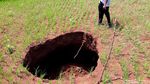 Lubang Misterius Muncul di Gunungkidul Pascahujan Deras