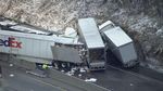 Bus vs Trailer di Pennsylvania, 5 Orang Tewas