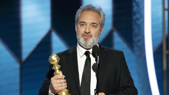 BEVERLY HILLS, CALIFORNIA - JANUARY 05: In this handout photo provided by NBCUniversal Media, LLC,  Sam Mendes accepts the award for BEST DIRECTOR - MOTION PICTURE for 1917 onstage during the 77th Annual Golden Globe Awards at The Beverly Hilton Hotel on January 5, 2020 in Beverly Hills, California. (Photo by Paul Drinkwater/NBCUniversal Media, LLC via Getty Images)