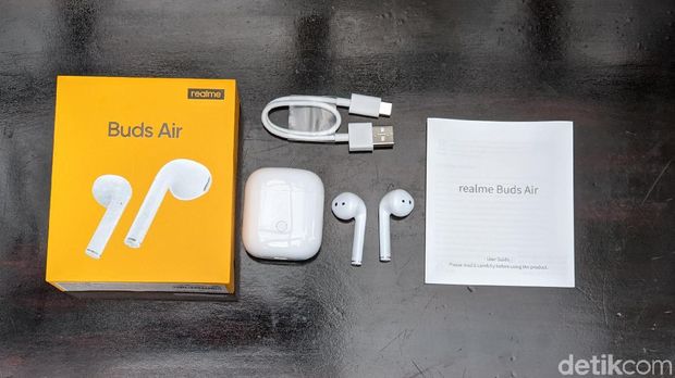 Siap-siap! Earphone TWS Realme Segera Tiba di Indonesia