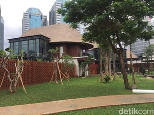 Plataran Senayan: Menikmati Ayam Hutan Kota di Resto Asri Kawasan GBK