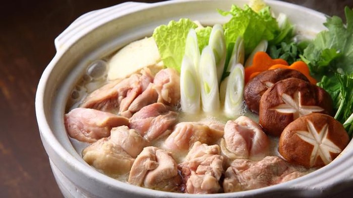 beragam jenis makanan musim dingin jepang ada oden, ramen, mizutaki, tori zosui, yudofu