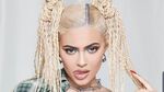 Kylie Jenner Dituding Operasi Payudara, Perubahannya Disorot
