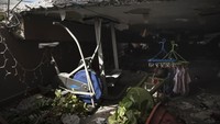Dilansir dari AP News, gempa berkekuatan 5,8 yang mengguncang wilayah Puerto Rico tersebut membuat warga berhamburan ke luar rumah. Namun beberapa saat usai gempa mengguncang kawasan tersebut tak sedikit warga yang memberanikan diri kembali ke rumah masing-masing. Diketahui tak ada korban jiwa akibat kejadian ini.