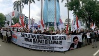 Bahkan dalam laporan BPK, pihak Hutchison turut terlibat atas kerugian negara tersebut. Sampai saat ini privatisasi tanpa alas hukum ini masih terus dijalankan oleh Hutchison dan Pelindo II di JICT dengan manuver dan dalih-dalih yang tidak berdasarkan hukum. Foto: dok. SP JICT