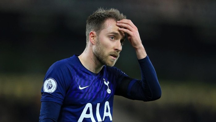 NORWICH, ENGLAND - DECEMBER 28: Christian Eriksen of Tottenham Hotspur looks on during the Premier League match between Norwich City and Tottenham Hotspur at Carrow Road on December 28, 2019 in Norwich, United Kingdom. (Photo by Stephen Pond/Getty Images)