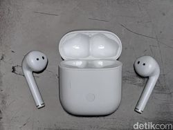 Wujud Earphone TWS Murah Realme Buds Air