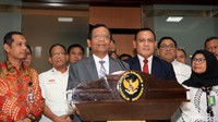 Mahfud memberikan penjelasan terkait pertemuan dengan para pimpinan KPK.