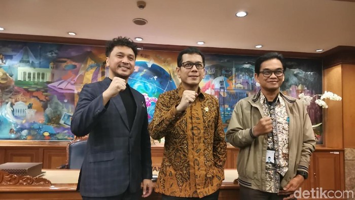 Giring Ganesha dan Menparekraf Wishnutama membahas eSport (Aisyah Kamaliah/detikcom) Giring Ganesha dan Menparekraf Wishnutama membahas eSport (Aisyah Kamaliah/detikcom)