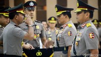 Selain Wakapolri, Idham juga menyerahkan jabatan untuk 3 kapolda baru. Ketiganya yakni Kapolda Metro Jaya Irjen Nana Sujana, Kapolda Banten Irjen Agung Sabar Santoso dan Kapolda NTB Irjen Tomsi Tohir.