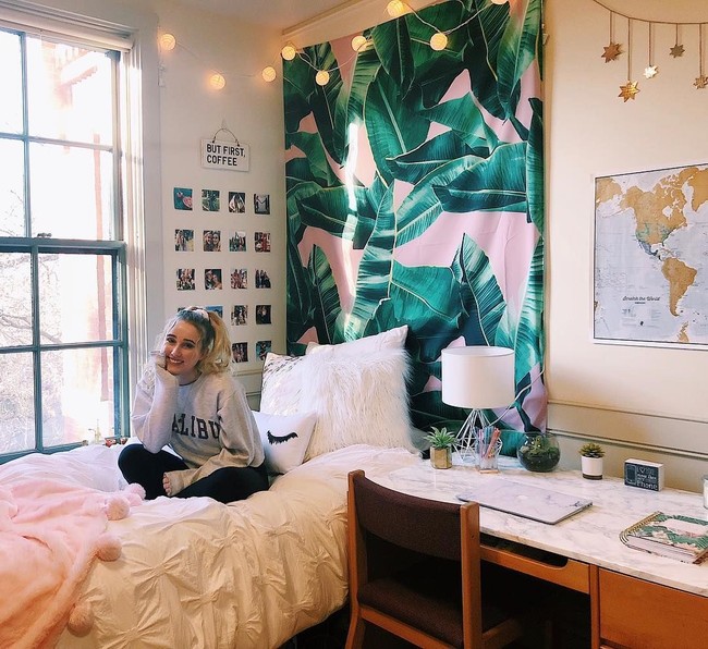 Dalam video tersebut, Sienna pun mengaku jika ia tidak berpartisipasi dalam olahraga atau main alat musik yang bisa membuat seseorang mudah masuk kuliah di Amerika. Namun yang dilakukannya adalah meriset bagaimana caranya membuat aplikasi dan ceritanya agar terlihat menarik. Foto: Instagram @siennasanter