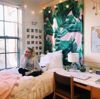 Dalam video tersebut, Sienna pun mengaku jika ia tidak berpartisipasi dalam olahraga atau main alat musik yang bisa membuat seseorang mudah masuk kuliah di Amerika. Namun yang dilakukannya adalah meriset bagaimana caranya membuat aplikasi dan ceritanya agar terlihat menarik. Foto: Instagram @siennasanter