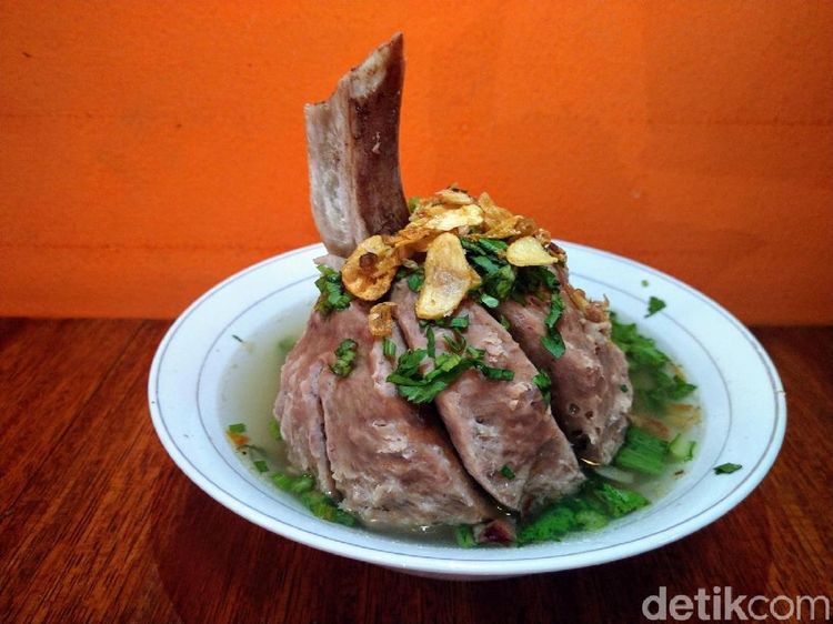 Kenyal Gurih Bakso Rendang yang Diracik Mantan Tentara