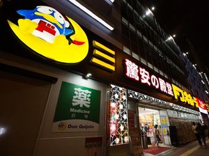 Lagi Belanja di Toko Diskon, Turis Kena Tusuk di Kepala